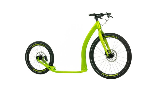 CRUSSIS koloběžka ONE COBRA Sport  4.2-4 + stojánek v hodnotě 990 Kč ZDARMA!