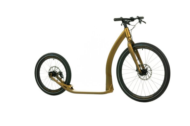 CRUSSIS koloběžka ONE COBRA Sport  4.2-5 + stojánek v hodnotě 990 Kč ZDARMA!